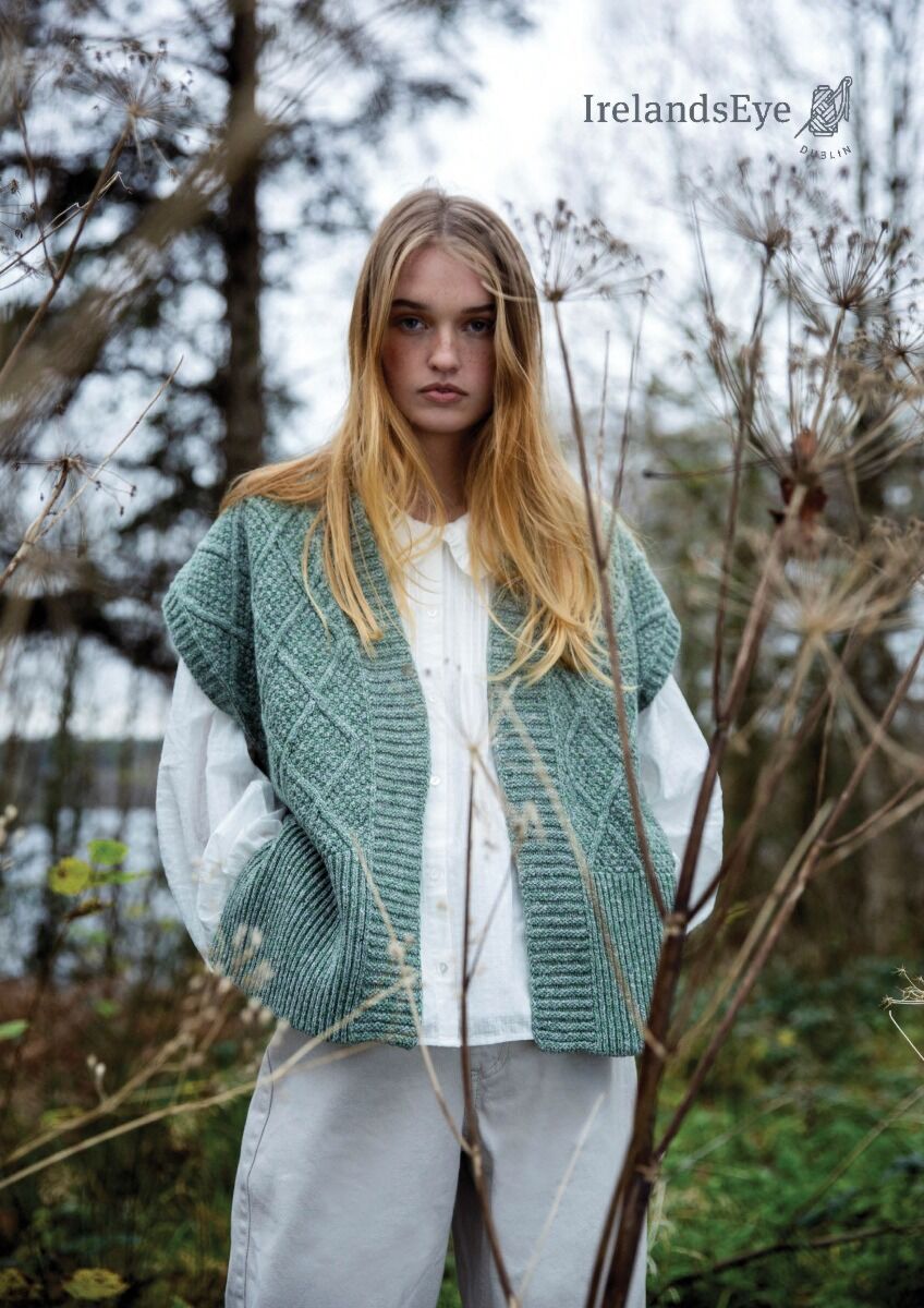 Sweater vest diamond pattern top