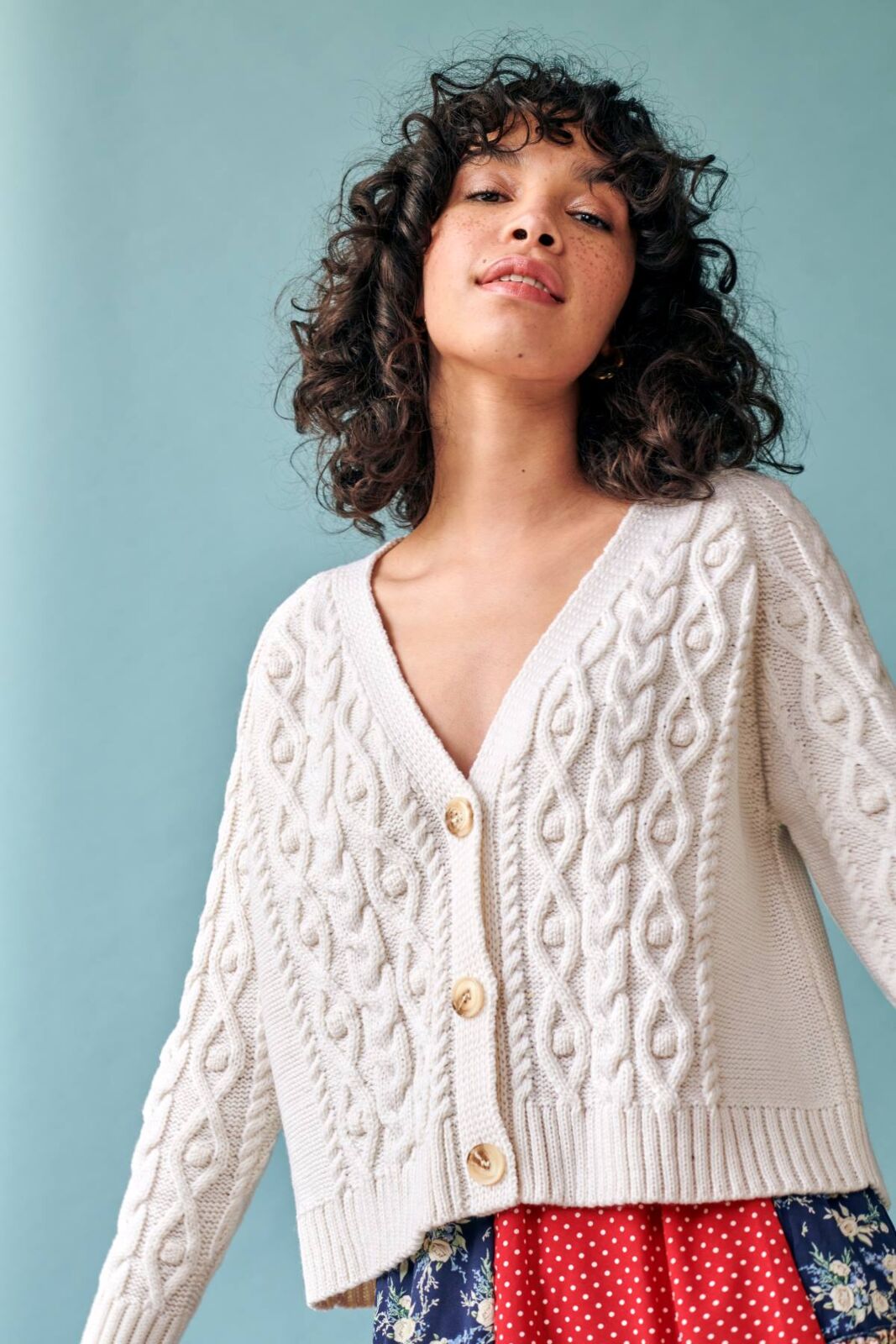 Cropped Cable Knit V Neck Cardigan Ivory