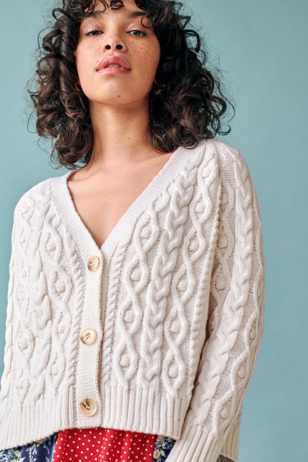 Cropped Cable Knit V Neck Cardigan Ivory