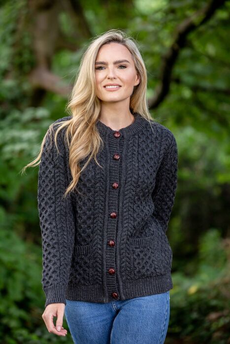 Cable knit Cardigan The Sweater