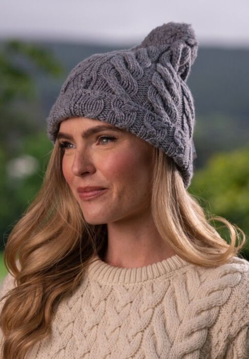 Ladies cable knit best sale hat