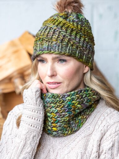 Handmade in Ireland - Snood and Bobble Hat Set - Green