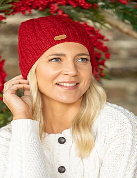 Erin Cable Knit Hat Red