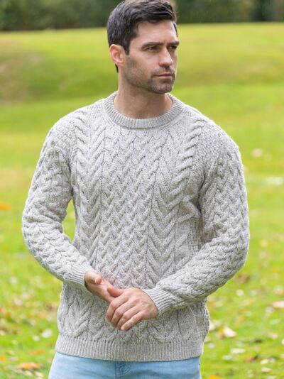 Super soft men's sweaters top