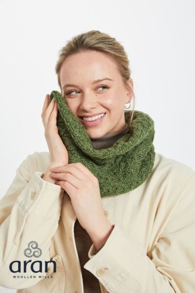 Super Soft Aran Snood Green B859