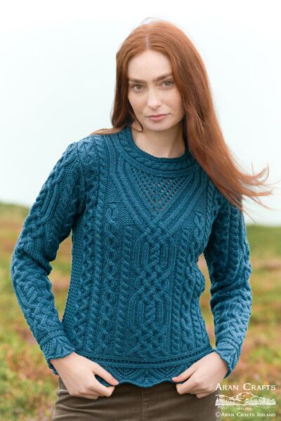 Scallop Hem Crew Neck Lace Sweater