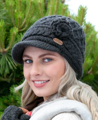 Aran Trellis Peak hat Charcoal