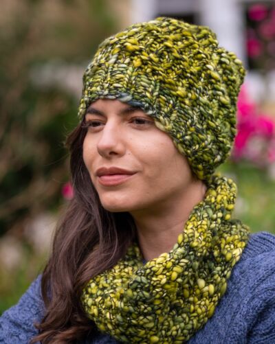 Handmade in Ireland - Supersoft hat with snood set - Green