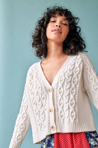 Cropped Cable Knit V Neck Cardigan Ivory 