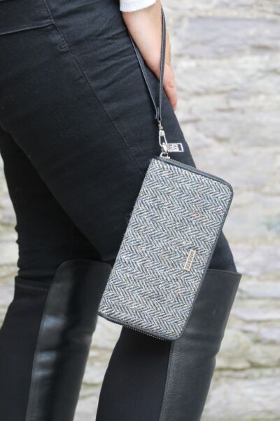 Mucros Weavers Tweed Wallet Grey Herringbone  Col: 1